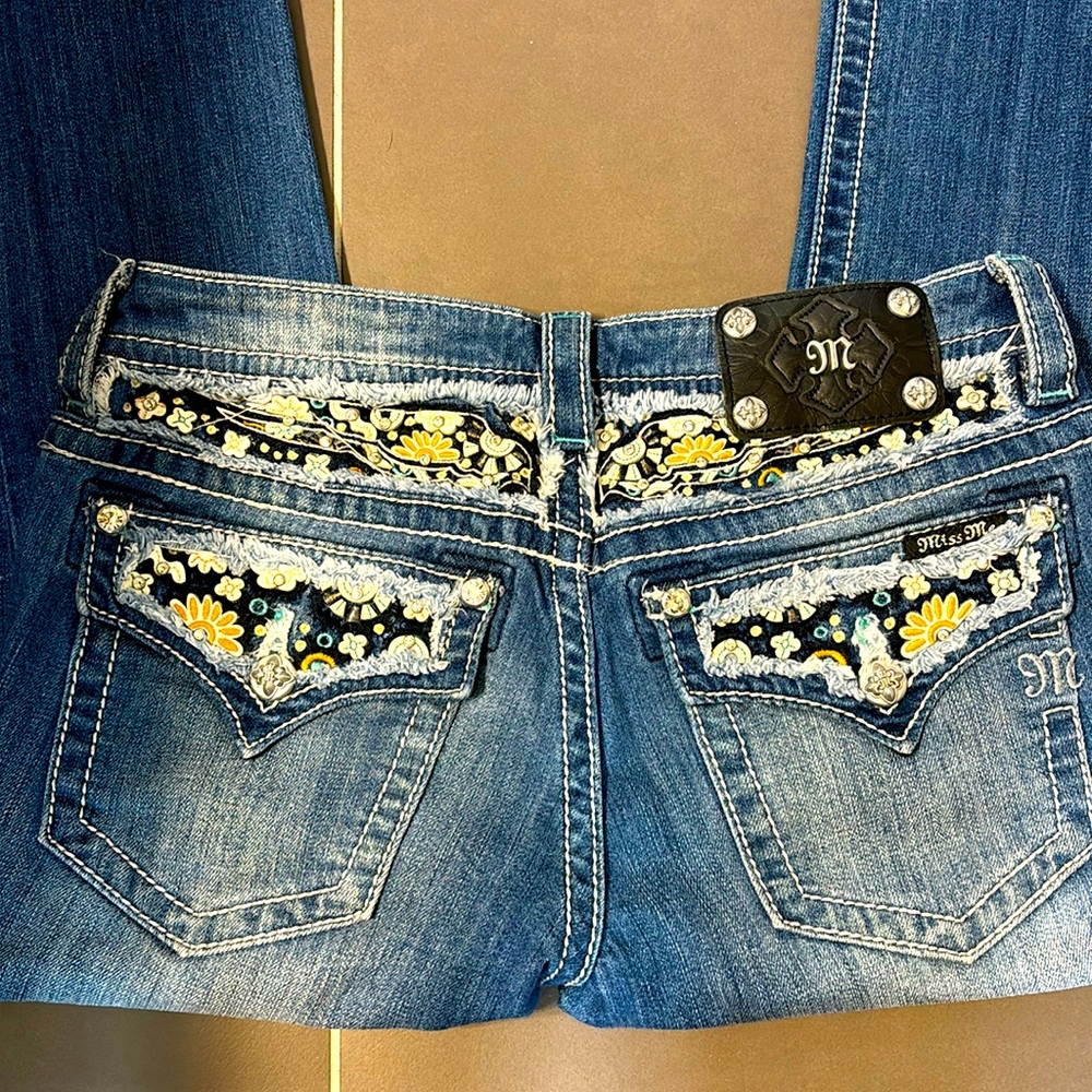 Miss Me capri size 28